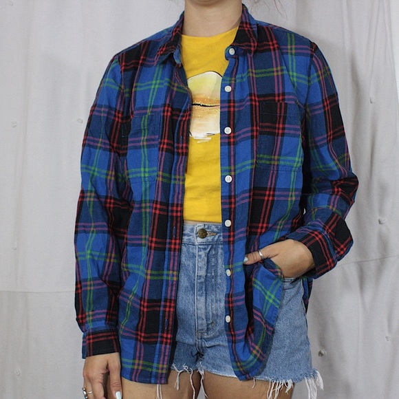 Large Old Navy flannel button up - Picture 3 of 4